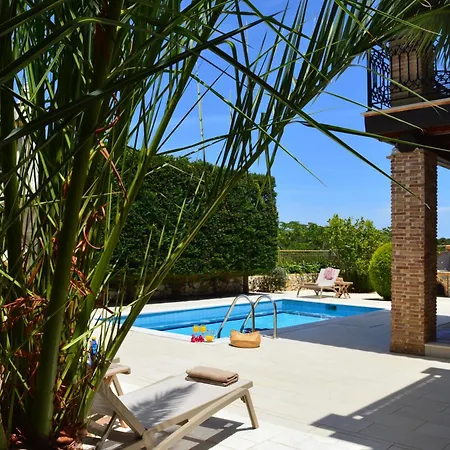 George Stone וילה