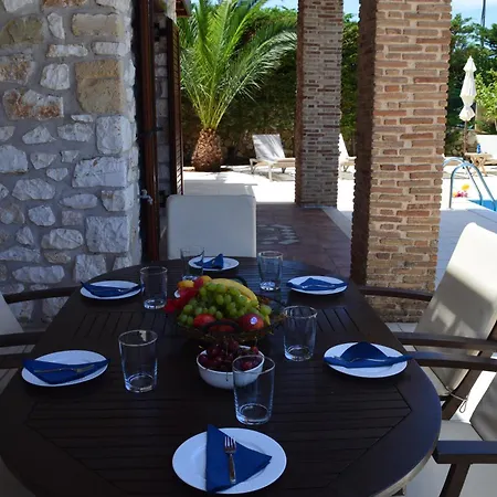 George Stone Βίλα